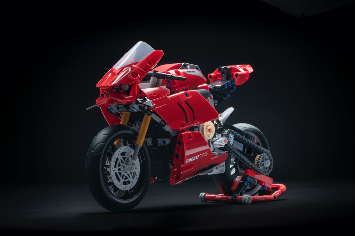 La Ducati Panigale V4 R en LEGO®
