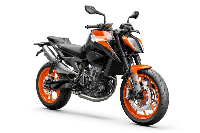 KTM remplace la 790 Duke par la 890 Duke