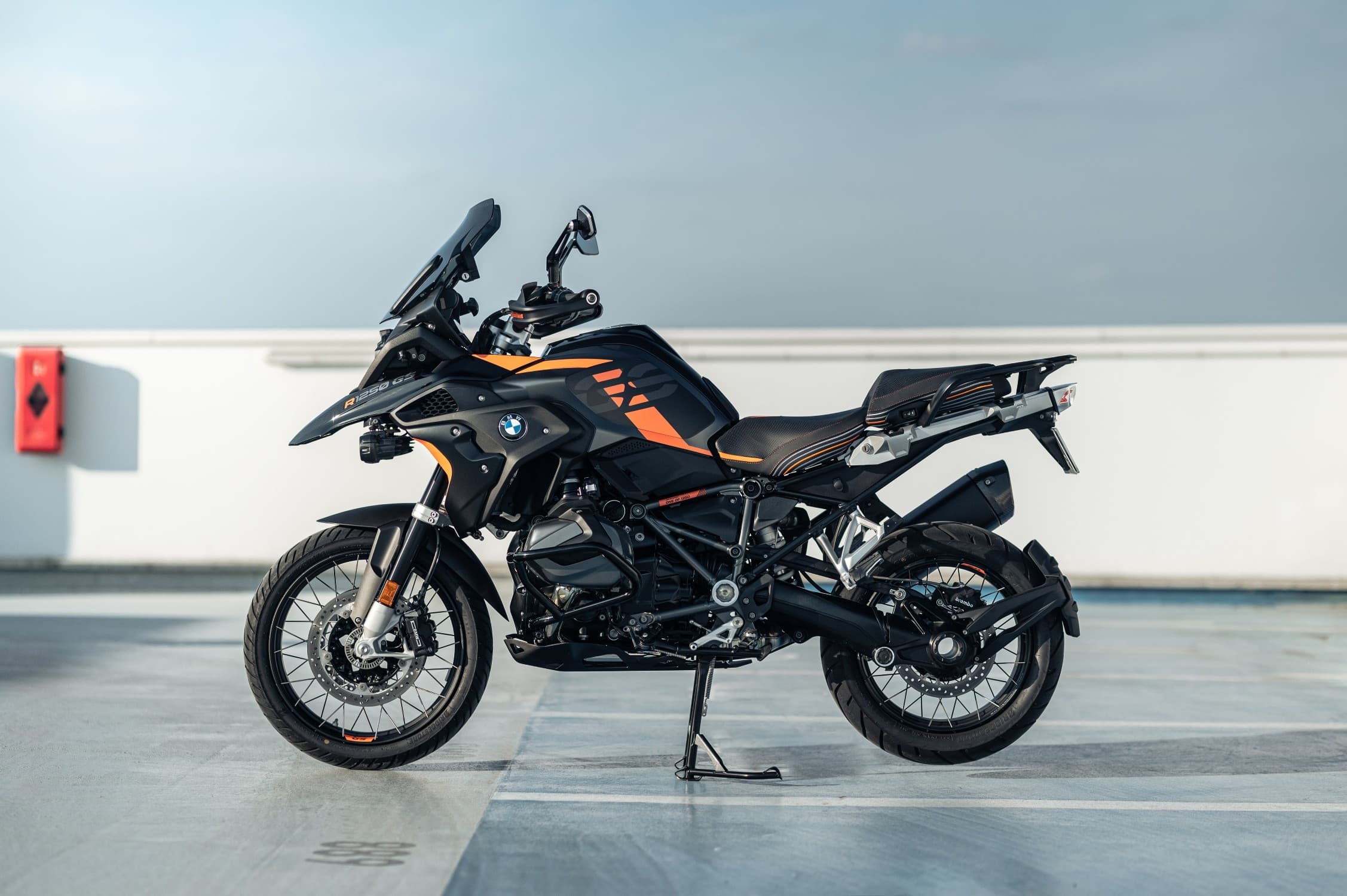 bmw-r-1250-gs-edition-spirit-of-gs-exclusive-au-march-fran-ais
