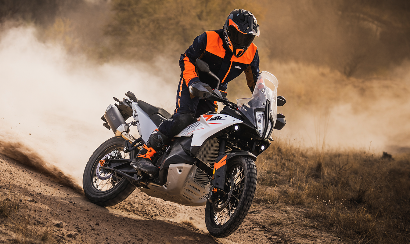 La KTM 790 Adventure fait également son retour pour (...)