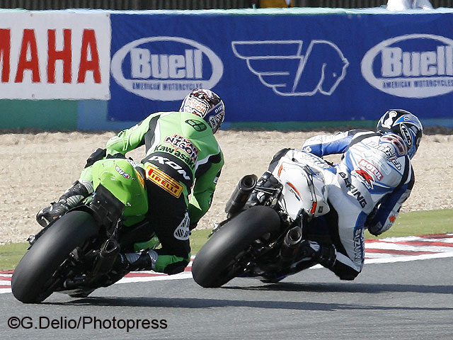 SBK : Suzuki-Kawasaki à égalité à Magny-Cours