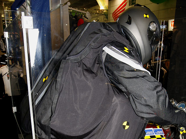 Airbag moto : Bering dévoile son gilet "sans (...)