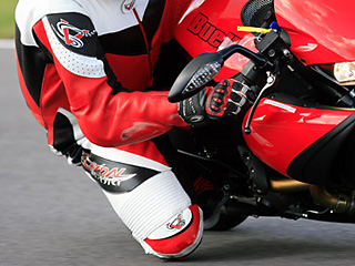Genouillère Moto Cross Protection Genoux Genouillères De Moto hors Route,  Équipement De Protection Des Genoux (Noir et Rouge) - Cdiscount Sport