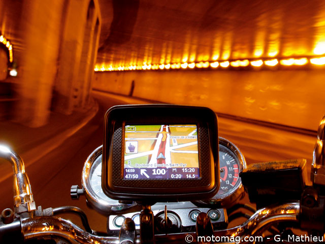 GPS auto/moto : le comparatif !