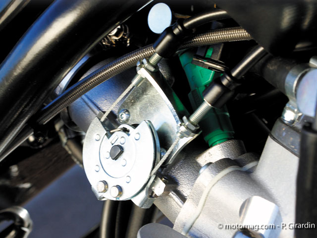 Régler le câble d'accélérateur d'une moto