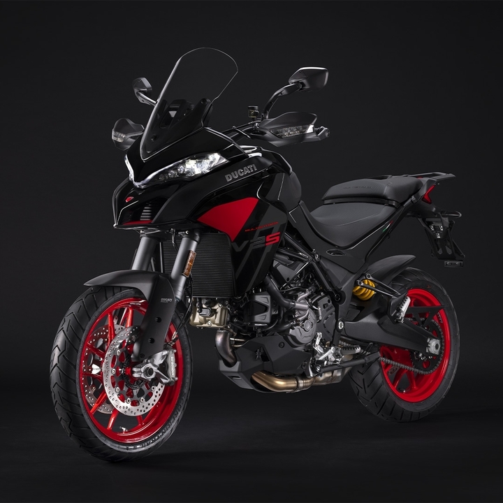 Une nouvelle livrée noire pour la Ducati Multistrada V2 S 2024