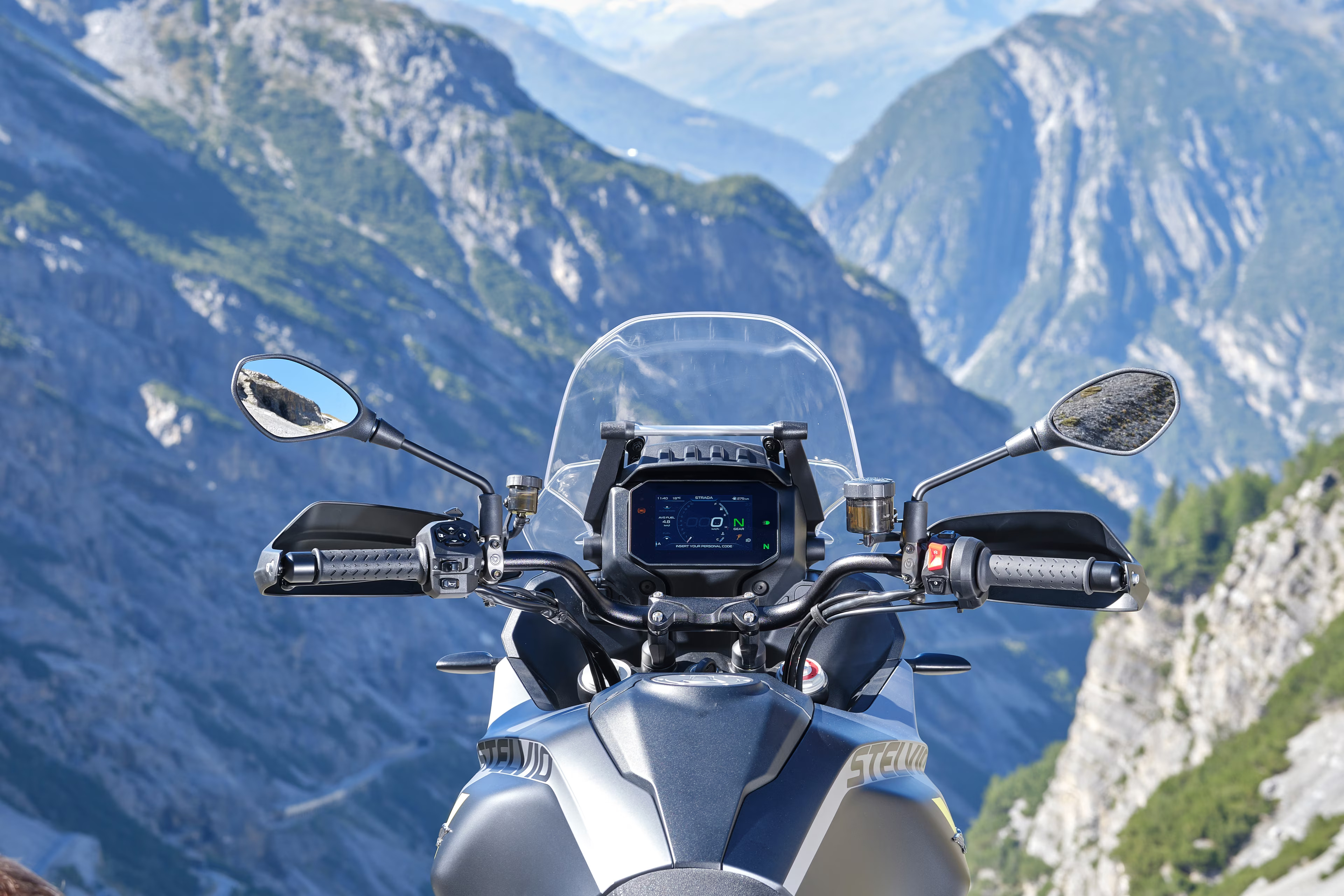 Moto Guzzi Stelvio 2024 : les premières images et infos !