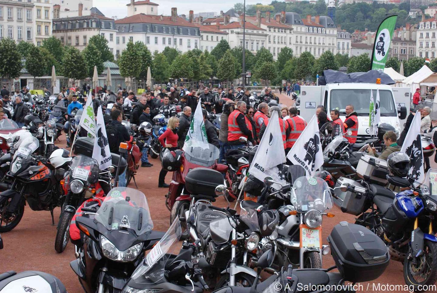 FFMC 69 : 500 motards manifestent de Lyon à Bourg-en-Bresse