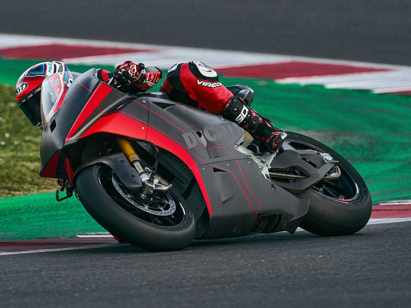 Et voici la Ducati E-Panigale