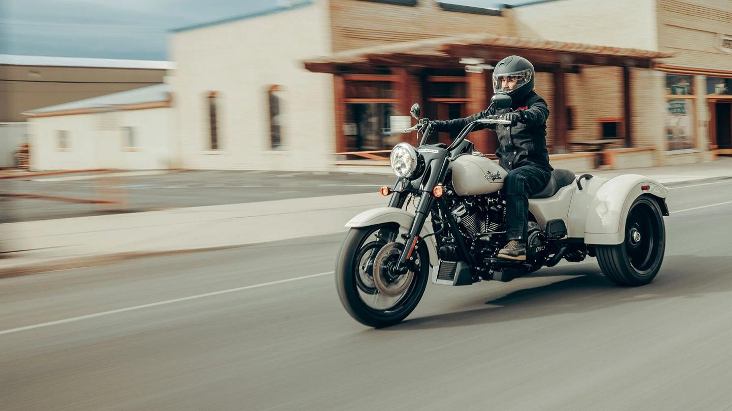 Harley-Davidson dévoile son nouveau trike Freewheeler (...)