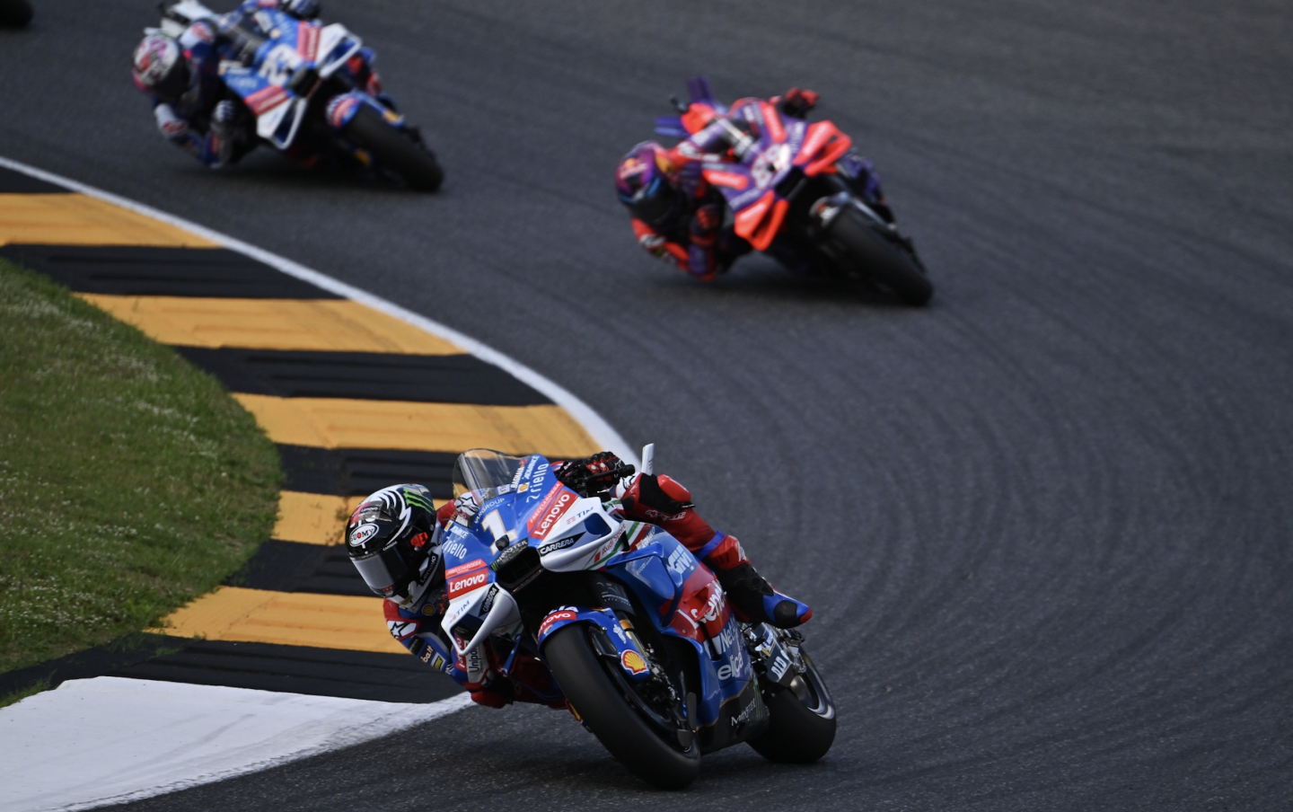 MotoGP : Bagnaia fait le doublé au Mugello et grappille (...)