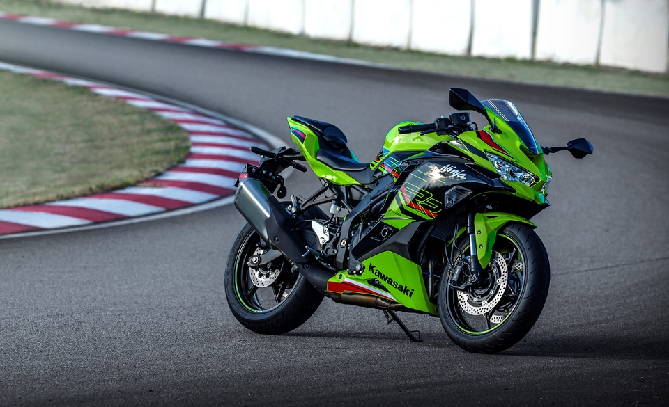 La Kawasaki ZX-4R est confirmée en Europe pour 2023 (...)