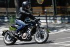 Essai Husqvarna Svartpilen 401 : motion design