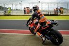 MotoGP : Oliveira s'impose sous la pluie en (...)