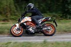 Essai KTM 390 Duke : orange vitaminée