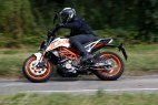 Essai KTM 390 Duke : orange vitaminée