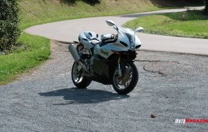 Benelli Tornado Tre 900 : la sportive la plus folle des (...)