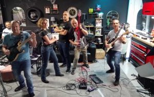 Concert : Motomag et ses potes font la fête de la musique ce soir (...) Concert : Motomag et ses potes font la fête de la (...)