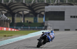 MotoGP : Álex Márquez s'impose en solitaire en (...)