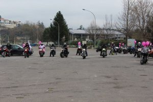 Toutes en moto à Alès : course de lenteur