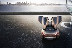 BMW Vision Next 100 : portières en élytre