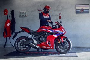 Honda CBR650R 2024