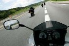 Conduite moto : gaffe aux angles morts !
