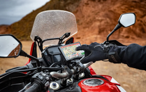 Garmin Zumo XT2 : le GPS moto qui voit grand et (...)