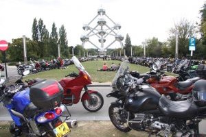 Dekra se met les motards européens à dos