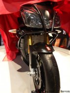 Tuono V4 APRC : la vidéo d'Aprilia « rocks » (...)