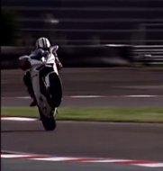 MV Agusta : la première vidéo de la F4 1000 RR (...)