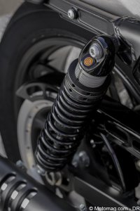 Harley-Davidson 1200 Roadster : amortisseurs Showa