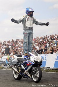 Stunt Bike Show : Manu plays Jesus*