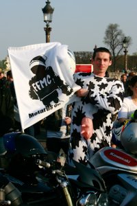 Manif de Paris : vache à lait rebelle