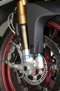 Aprilia Tuono RSV4 1000 : freinage mordant
