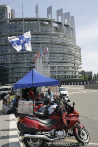 Contrôle technique moto : sit-in FFMC