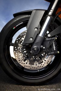 Essai KTM 990 SMT : freinage ABS déconnectable
