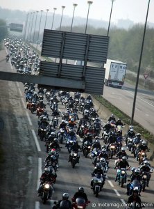 Manif 24 mars Amiens : plusieurs km de motards