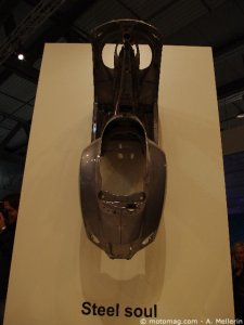Milan 2010, Vespa PX 125 et 150 :  « l’esprit de l’acier »