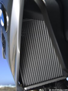 BMW R 1200 GS : radiateur obligatoire