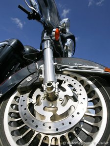 Essai HD Electra Glide Ultra Classic : freinage