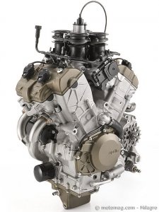 Essai Aprilia RSV4 : moteur puissant et compact