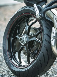 Triumph Tiger Sport : mono-bras