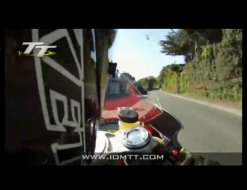 2 min de vidéo embarquée sur la moto électrique vainqueur (...)