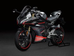 La CFMoto 450 SR arrive en France, on connait son prix (...)