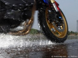 Pneus moto sport-touring : le comparatif 2011