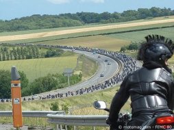 Manifestation à Amiens : 1600 motards, automobilistes et (...)