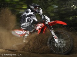 Motos d'enduro Beta RR 2012 : la 350 bouscule la (...)