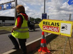 Superbike à Magny-Cours : une pause Calmos avant la course Superbike à Magny-Cours : une pause Calmos avant la (...)