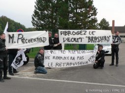 Brassard rétro-réfléchissant : "Je vous ai entendus", dixit M. (...) Brassard rétro-réfléchissant : "Je vous ai (...)